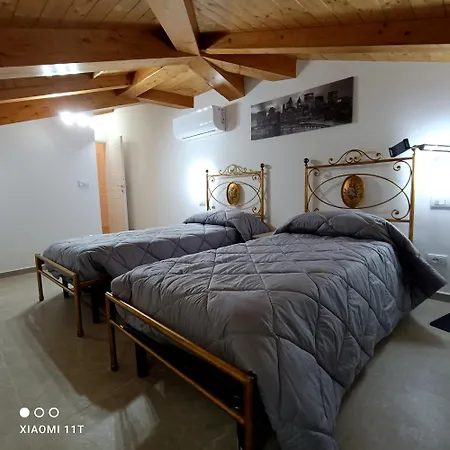 Casaledo Apartment Prato (Prato)